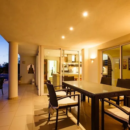 Casa Rosas Villa